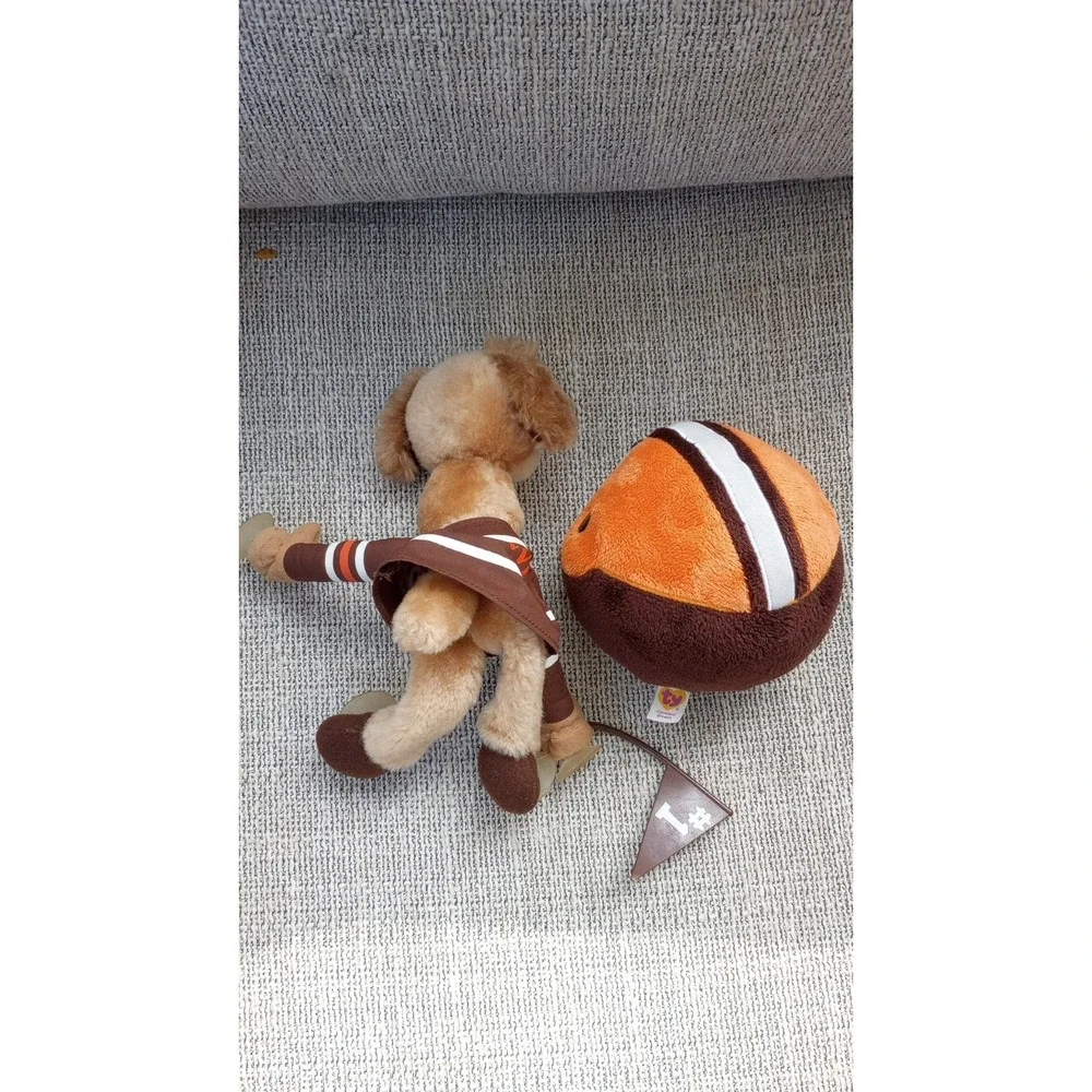 Vintage Cleveland Browns Plush Lot Of 2 Dog Suction Cup Dawg Puffkin Player‎